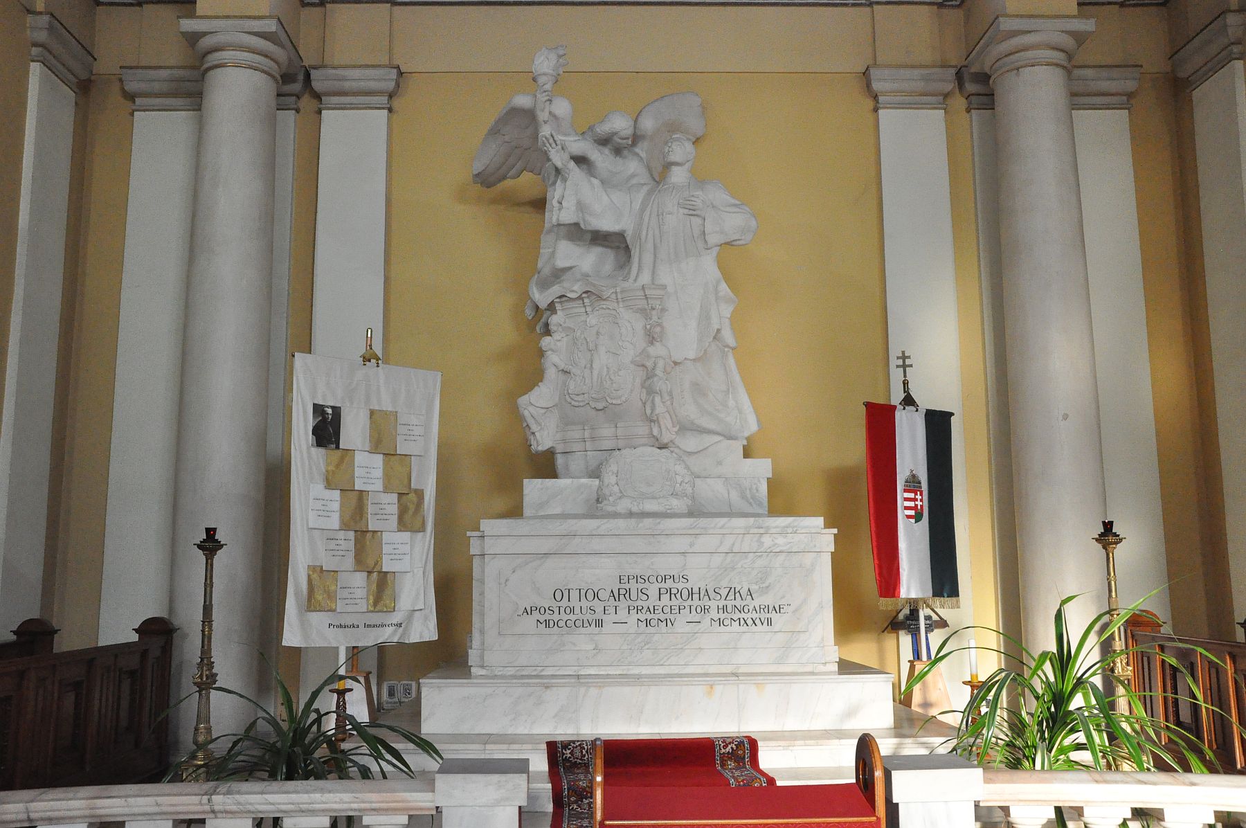 Évfordulós szentmise lesz szombaton Mihályi Gyuláné Eszti néni emlékére